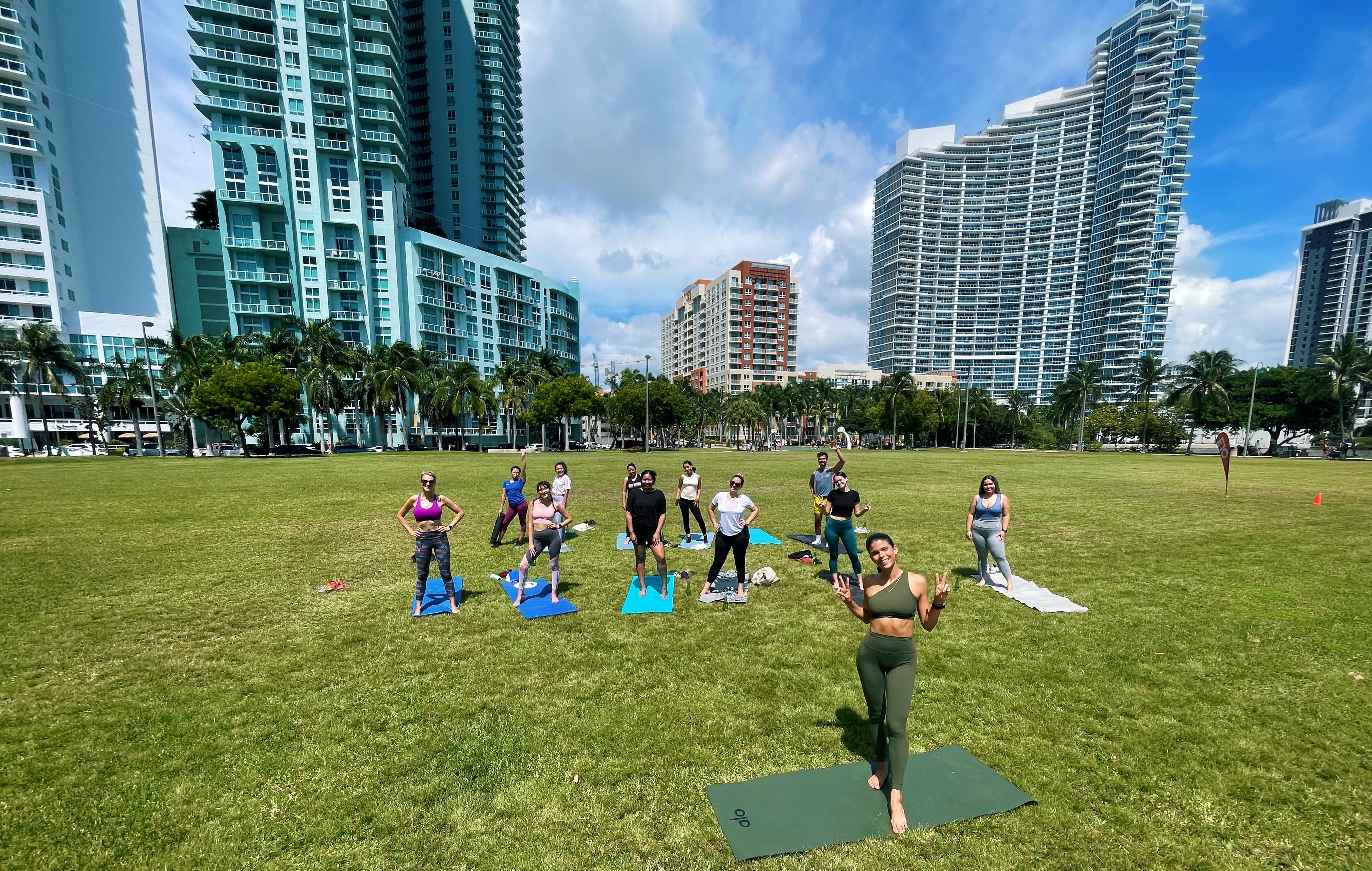 Keren Mat Pilates Class in Margaret Pace Park Miami Edgewater Alo Yoga Set Active